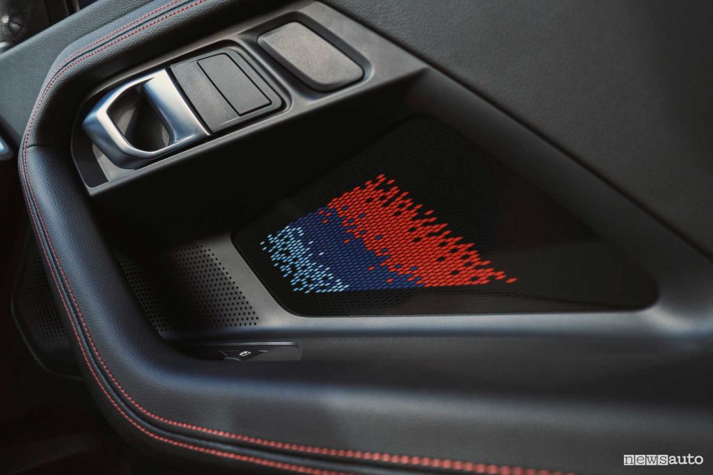 Nuova BMW M2 rivestimento portiera lato passeggero