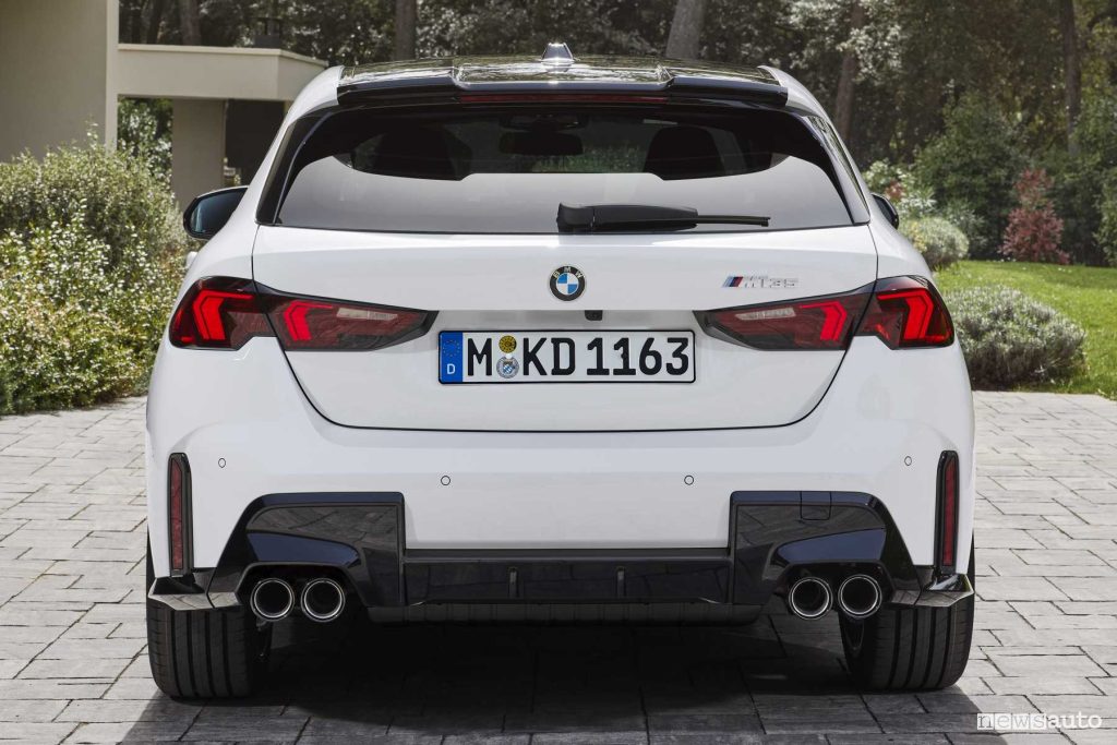 Nuova BMW Serie 1 M135 xDrive posteriore