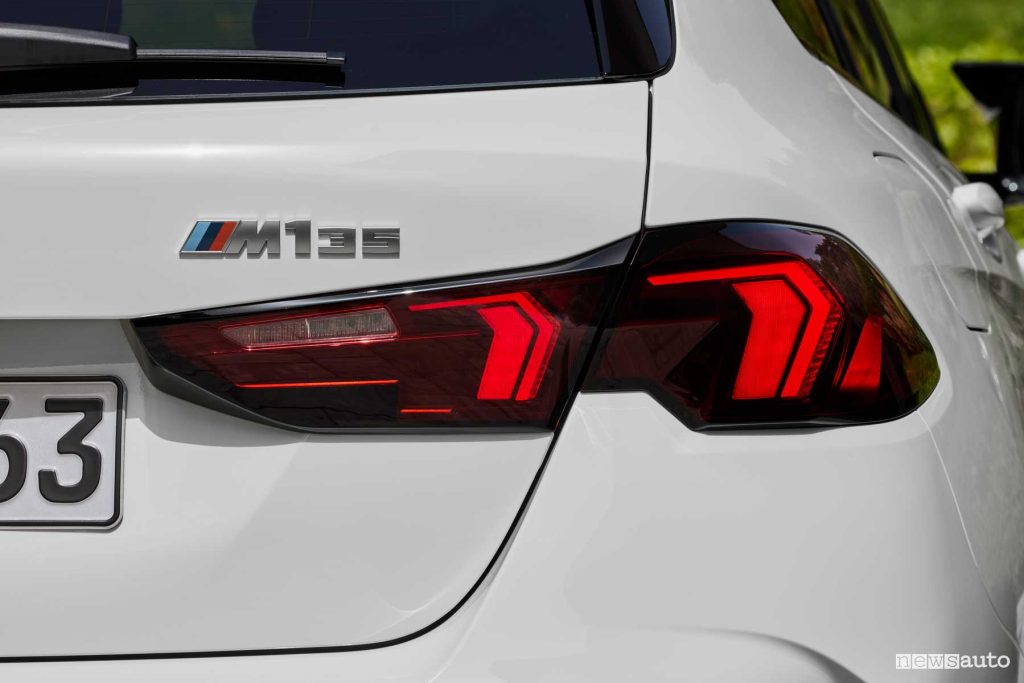 Nuova BMW Serie 1 M135 xDrive faro posteriore
