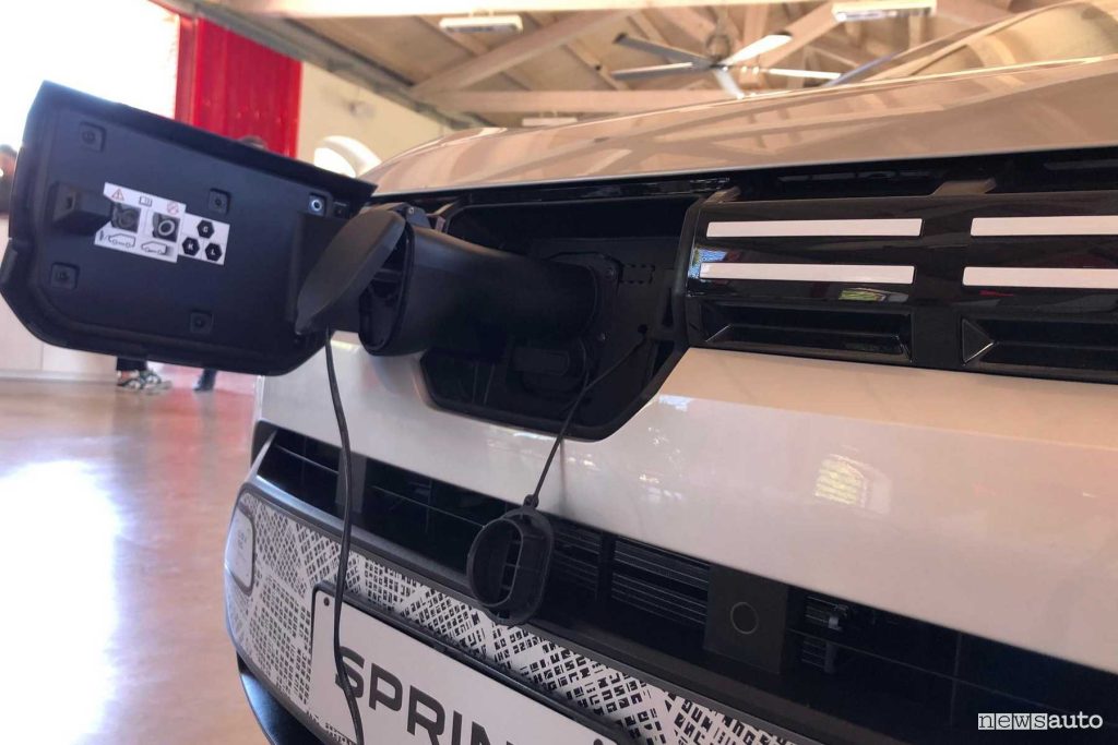 Dacia Spring adattatore per la funzione V2L