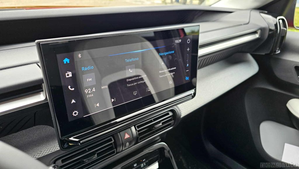 Citroen C3 2024 display 10,25 pollici infotainment