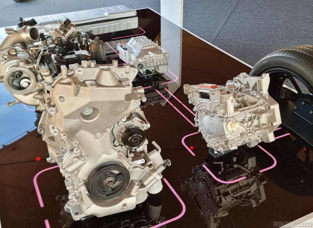 E-power components, thermal engine and electric traction motor