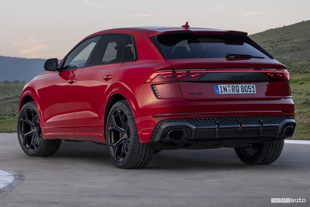 Audi RS Q8 performance posteriore 3/4