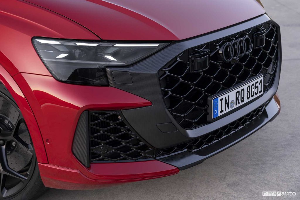 Audi RS Q8 performance griglia anteriore