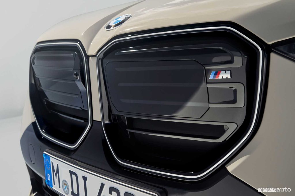 Nuova BMW X3 M50 xDrive griglia anteriore