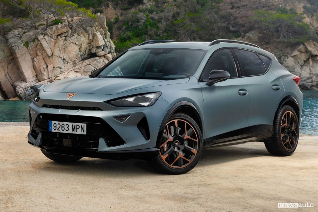 Nuova Cupra Formentor VZ anteriore 3/4