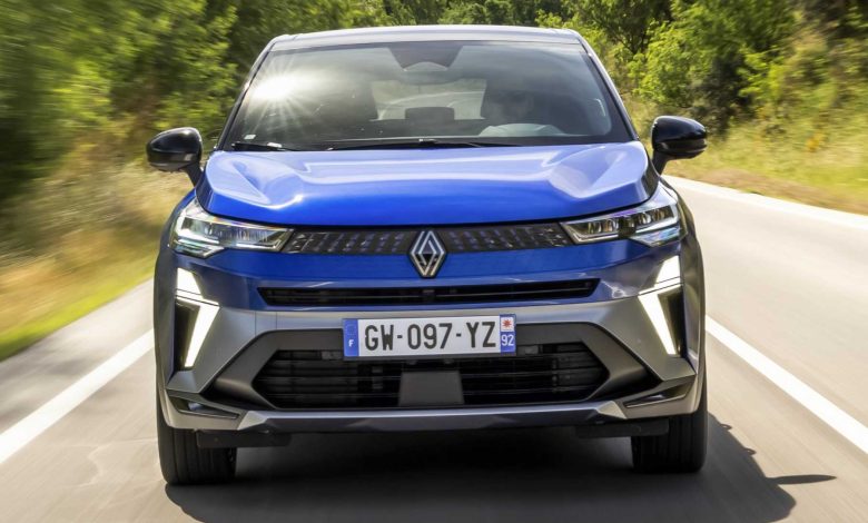 Renault Captur E-Tech hybrid Esprit-Alpine su strada
