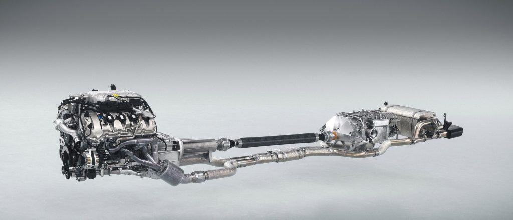 Il powertrain della Mustang GT con motore, cambio e alberto di trasmissione in carbonio. 