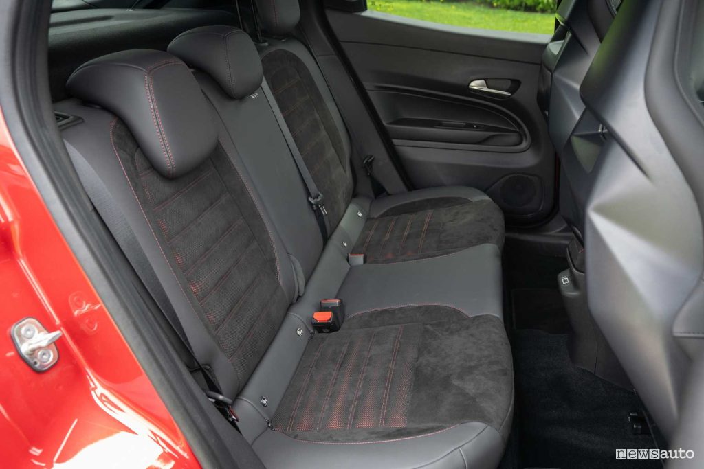 Alfa Romeo Junior Veloce sedili posteriori abitacolo