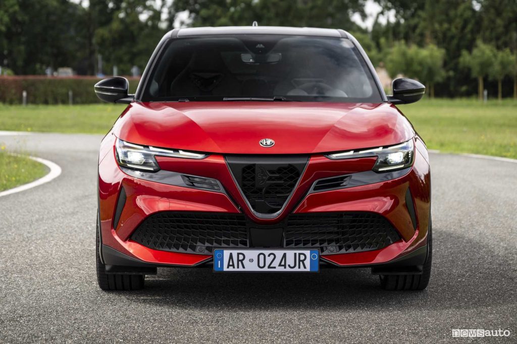 Alfa Romeo Junior Veloce rossa frontale