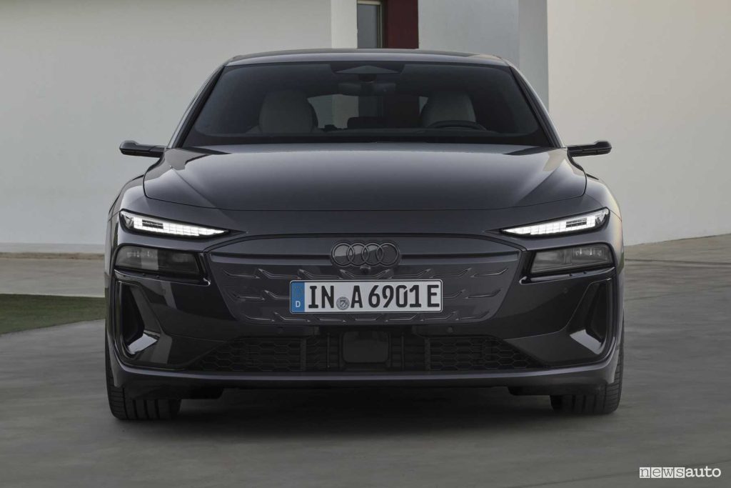 Audi A6 Avant e-tron frontale
