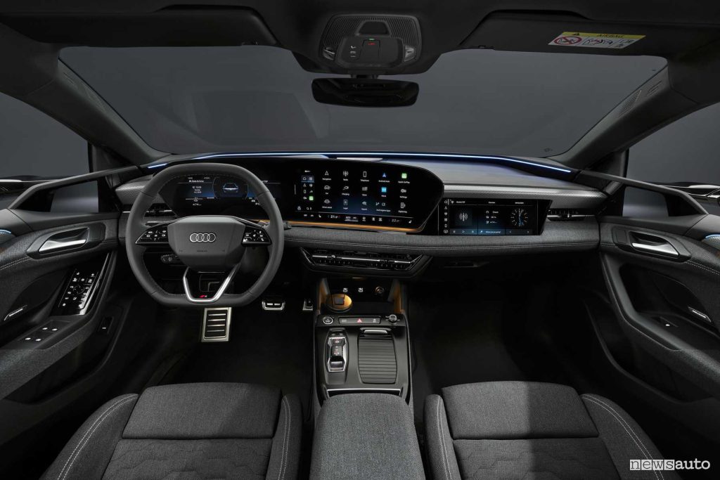 Audi A6 Sportback e-tron performance plancia abitacolo