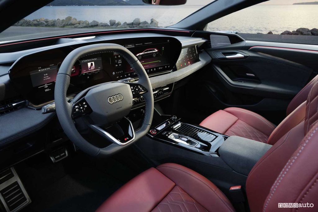 Audi S6 Avant e-tron volante abitacolo