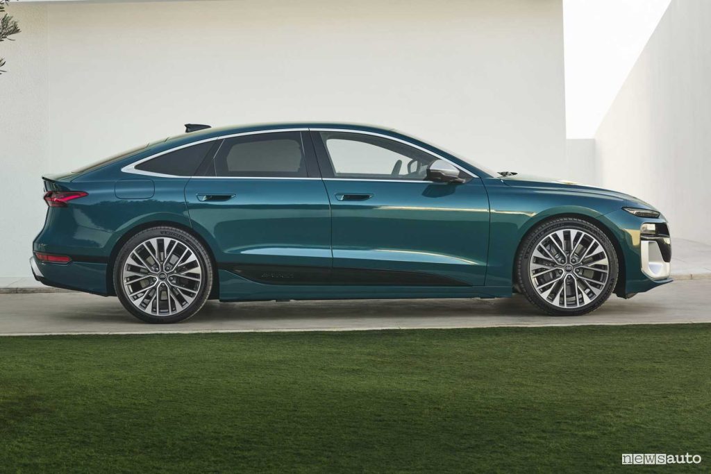 Audi S6 Sportback e-tron laterale