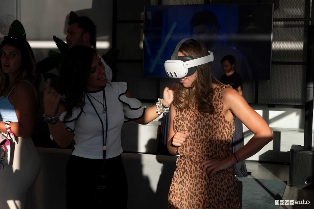 Visori di ultima generazione ai Cupra Tavascan Experience