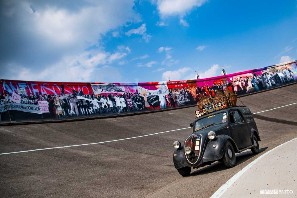 Fiat storiche parata 125 anni al Lingotto