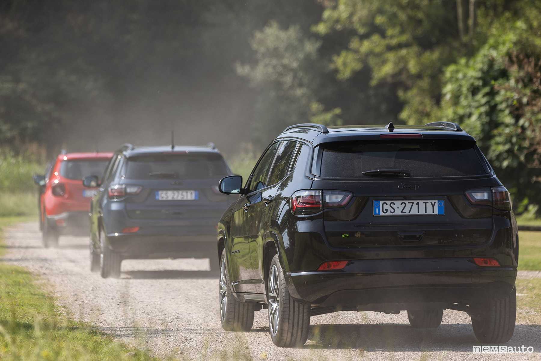 Jeep Compass e-Hybrid su strada