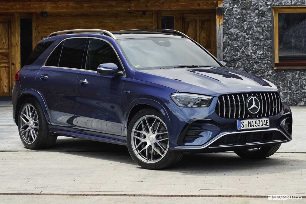 Mercedes-AMG GLE 53 Hybrid 4Matic+ SUV anteriore 3/4