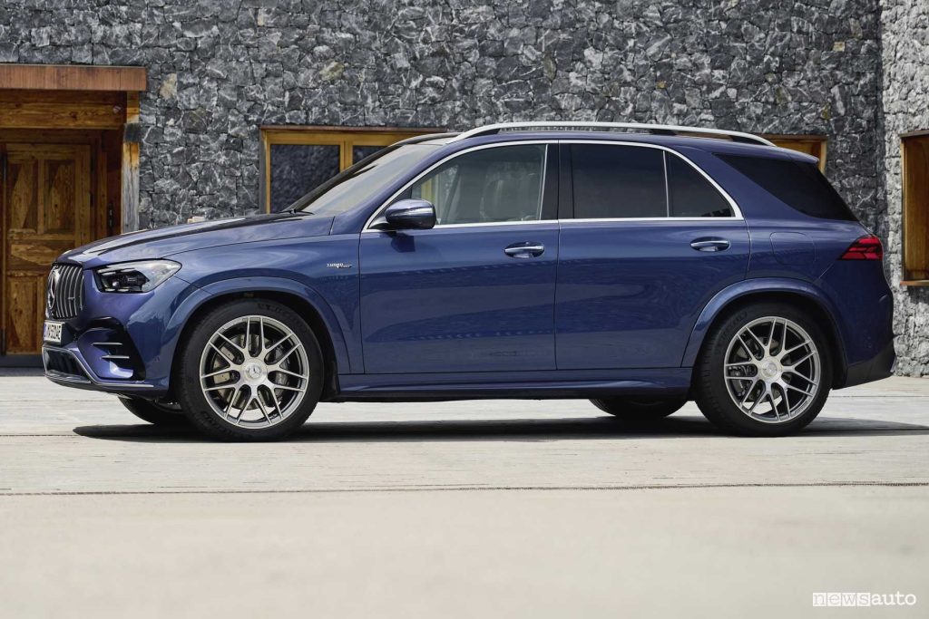 Mercedes-AMG GLE 53 Hybrid 4Matic+ SUV laterale