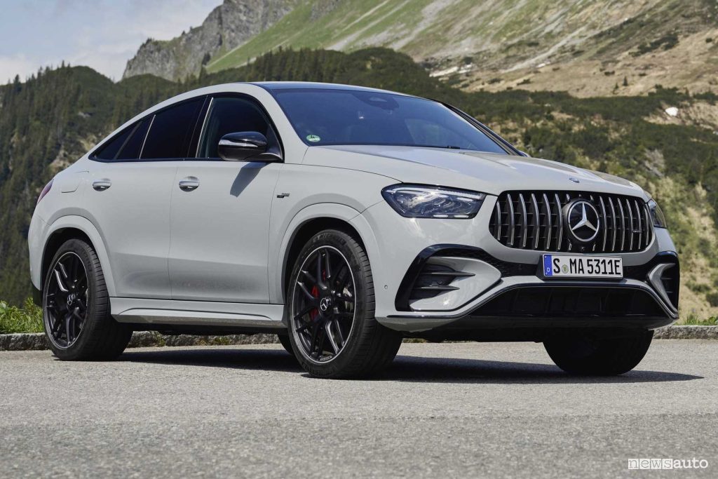 Mercedes-AMG GLE 53 Hybrid 4Matic+ Coupé anteriore 3/4