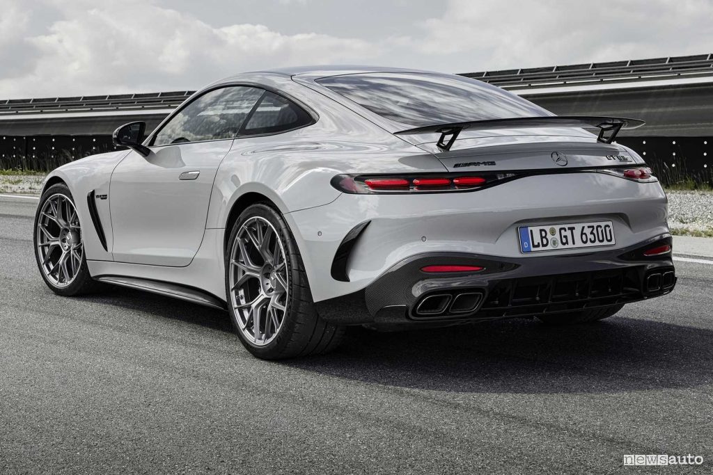 Mercedes AMG GT 63 Pro 4Matic+ posteriore 3/4