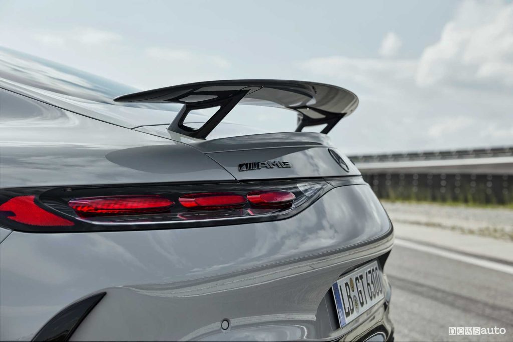 Mercedes AMG GT 63 Pro 4Matic+ alettone posteriore