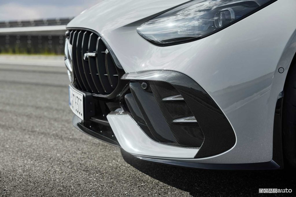Mercedes AMG GT 63 Pro 4Matic+ alette aereodinamiche paraurti anteriore