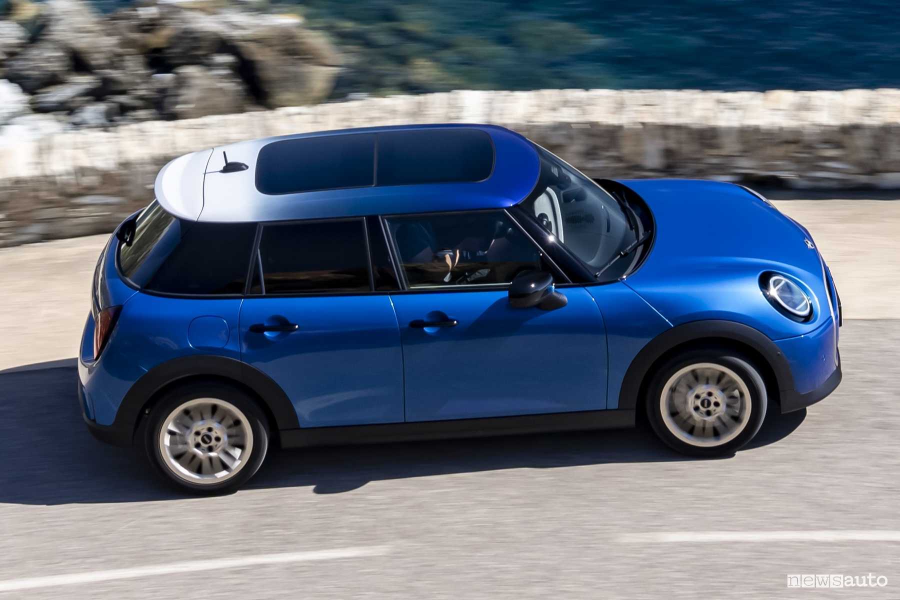 Mini Copper 5 Mini Cooper, caratteristiche e prezzo della 5 porte