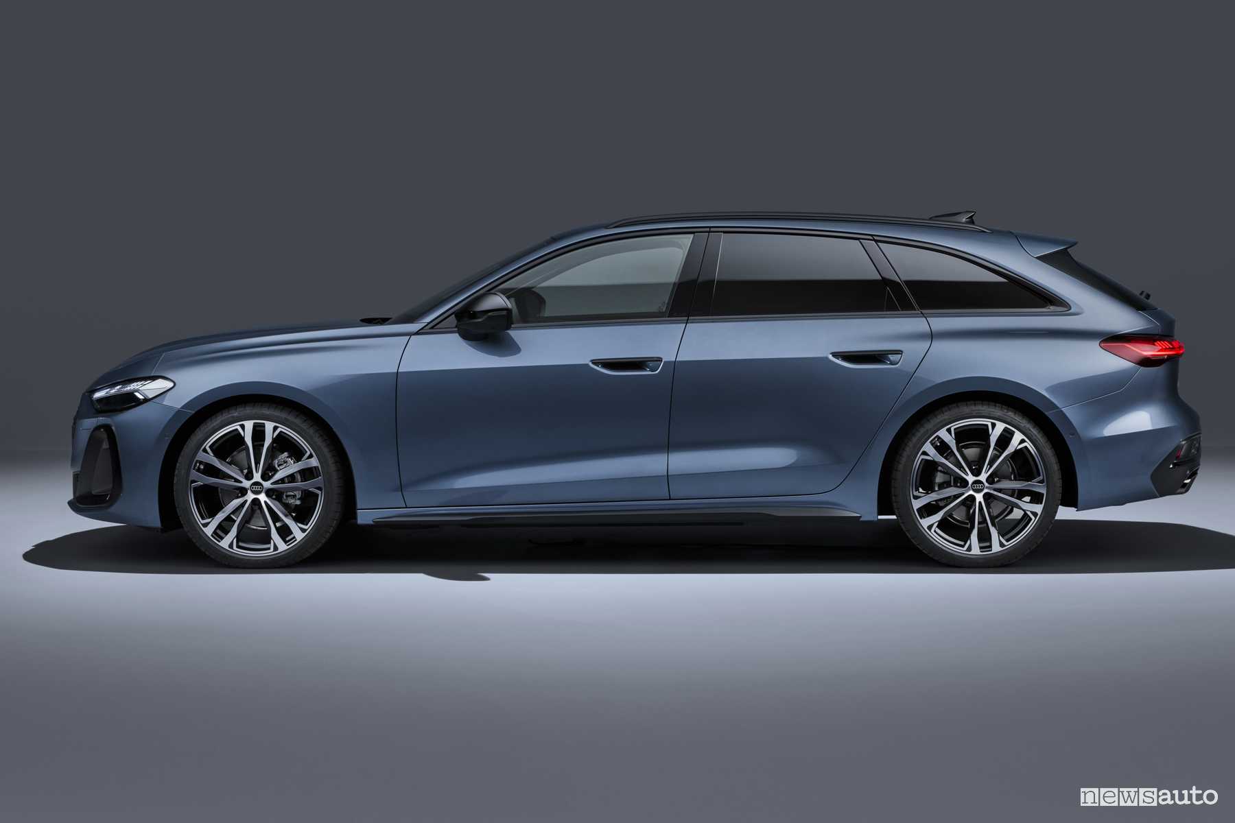 Nuova Audi A5 Avant laterale