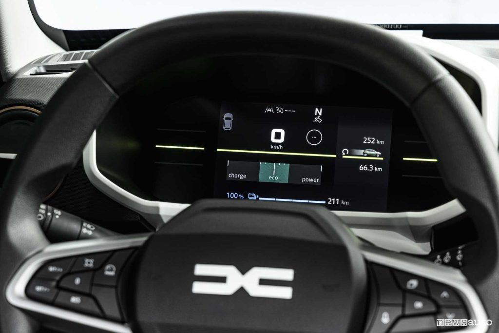 Nuova Dacia Spring display quadro strumenti