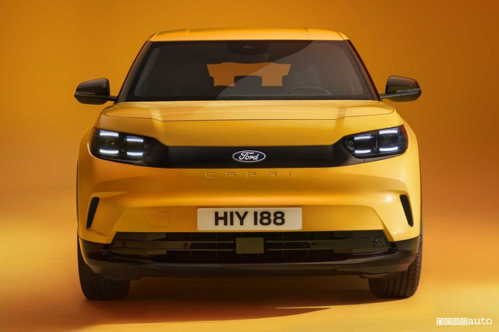 Nuova Ford Capri frontale firma luminosa