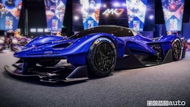 Hypercar Red Bull RB17 anteriore 3/4