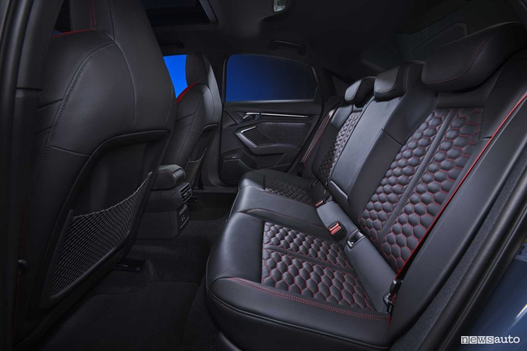 Audi RS 3 Sedan sedili posteriori abitacolo