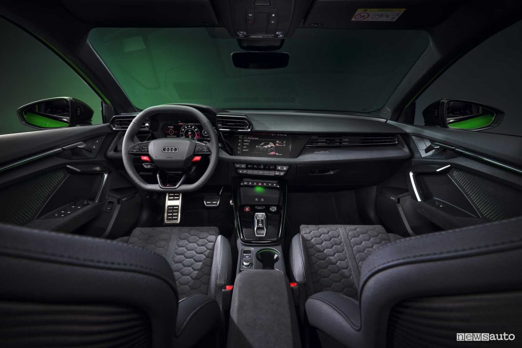 Audi RS 3 Sportback plancia abitacolo