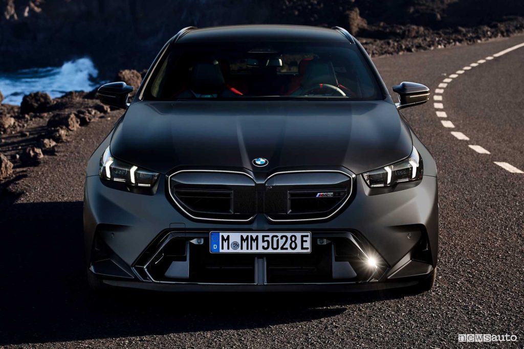 BMW M5 Touring frontale