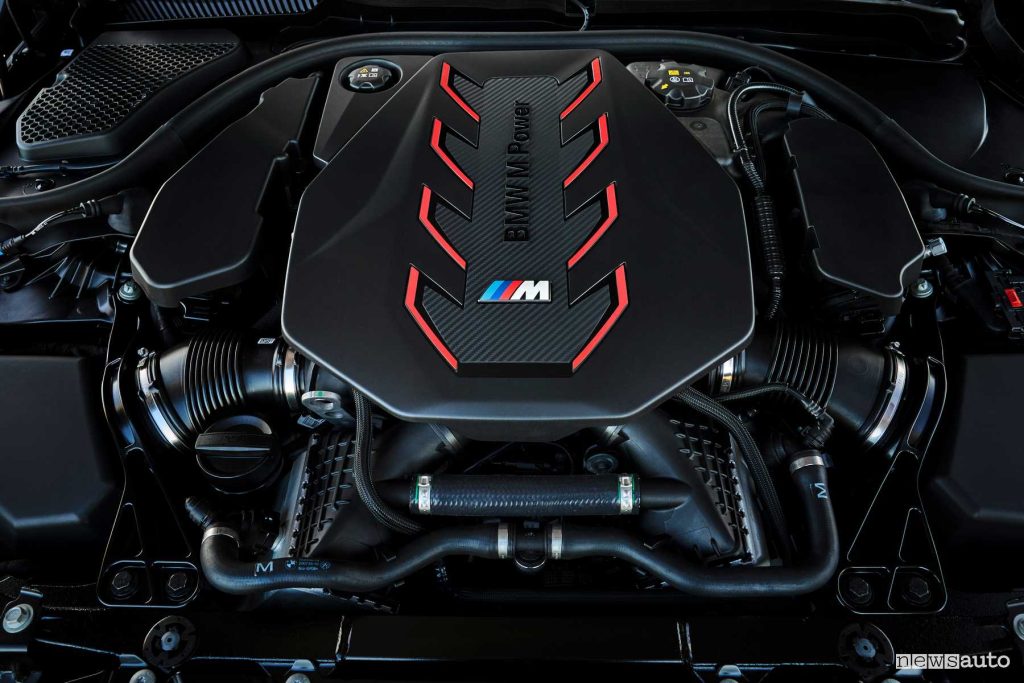 BMW M5 Touring vano motore
