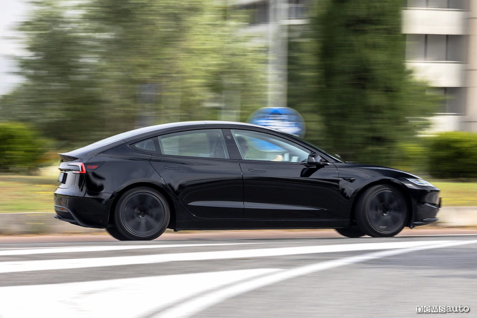 Model 3 Restyling Tesla Model 3 Highland restyling, com'è e prezzo