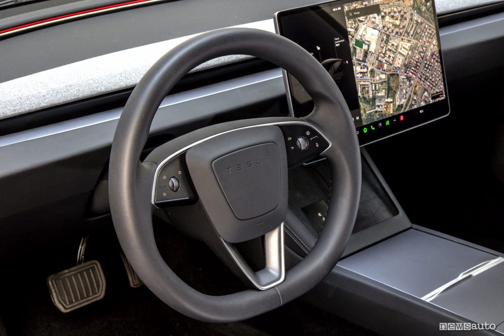 Nuovo monitor Tesla Model 3
