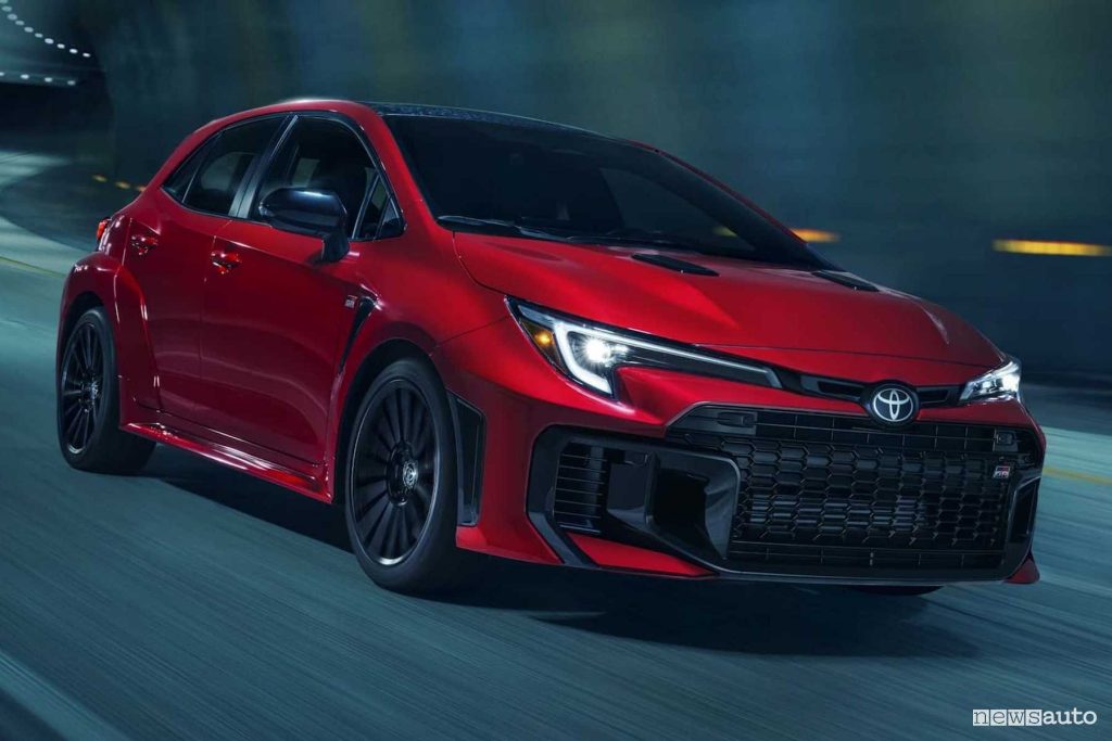 Toyota GR Corolla su strada