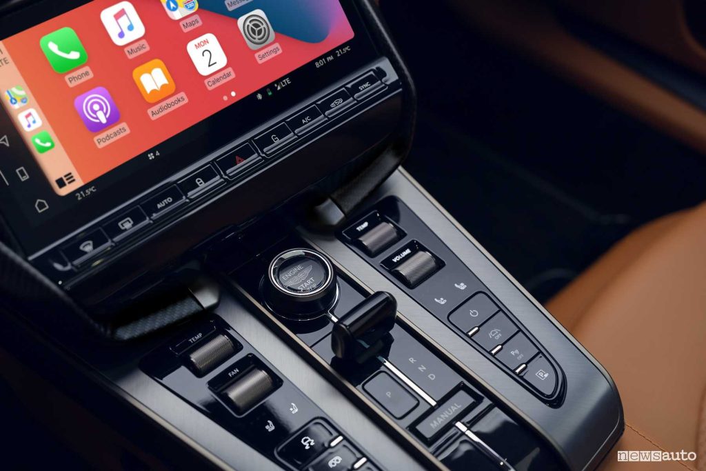 Aston Martin Vanquish comandi console centrale