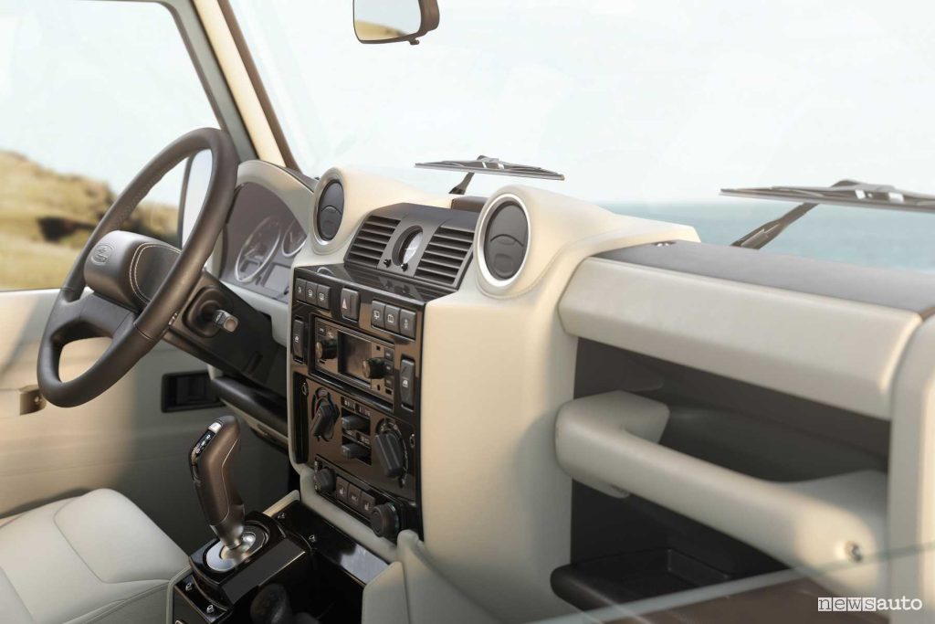 Land Rover Defender V8 by Works Bespoke plancia abitacolo