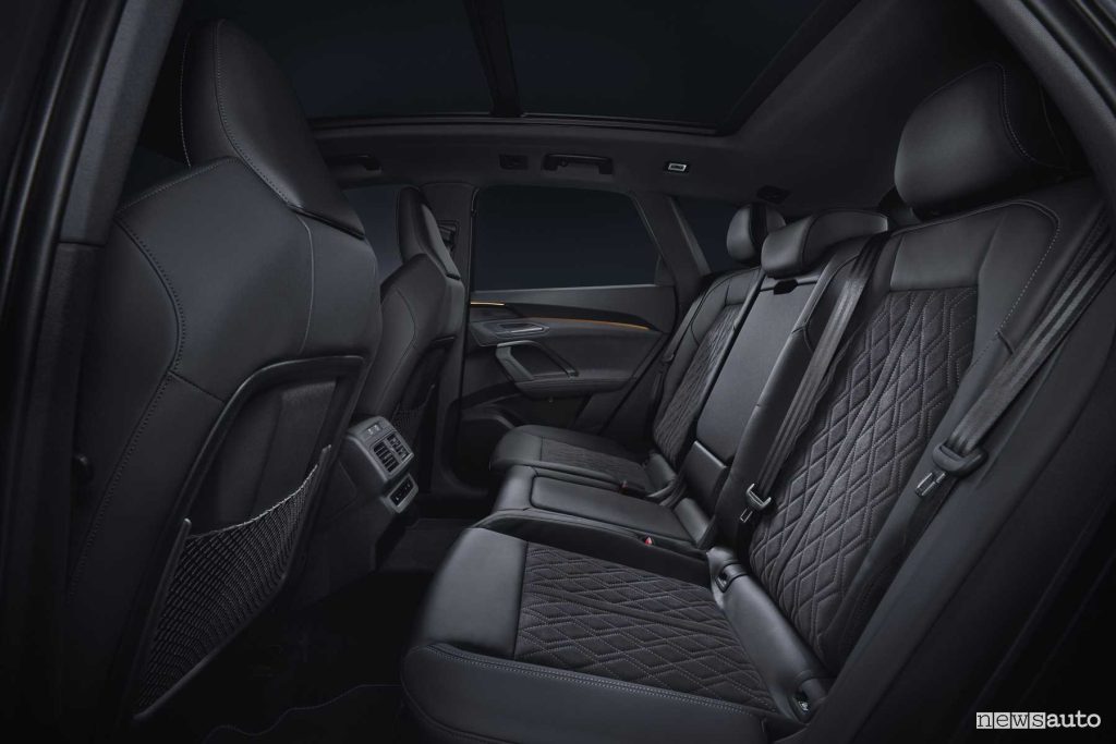 Audi Q5 sedili posteriori abitacolo