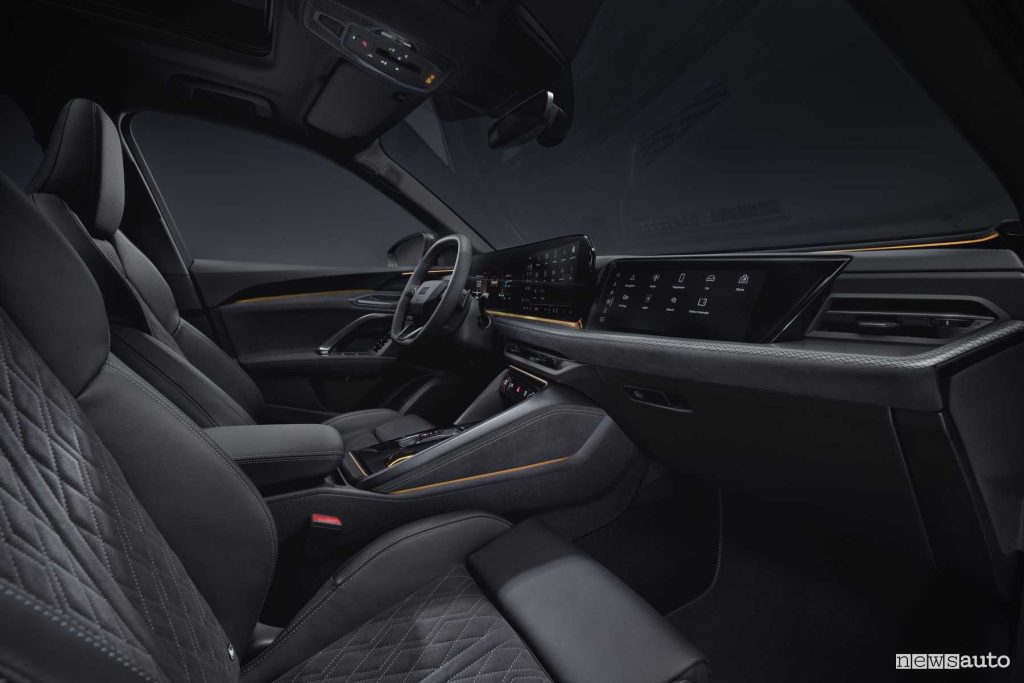 Audi Q5 sedili anteriori abitacolo