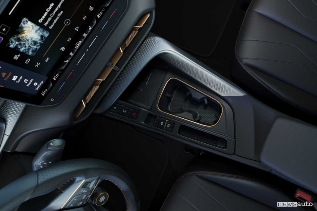 Cupra Terramar comandi console centrale