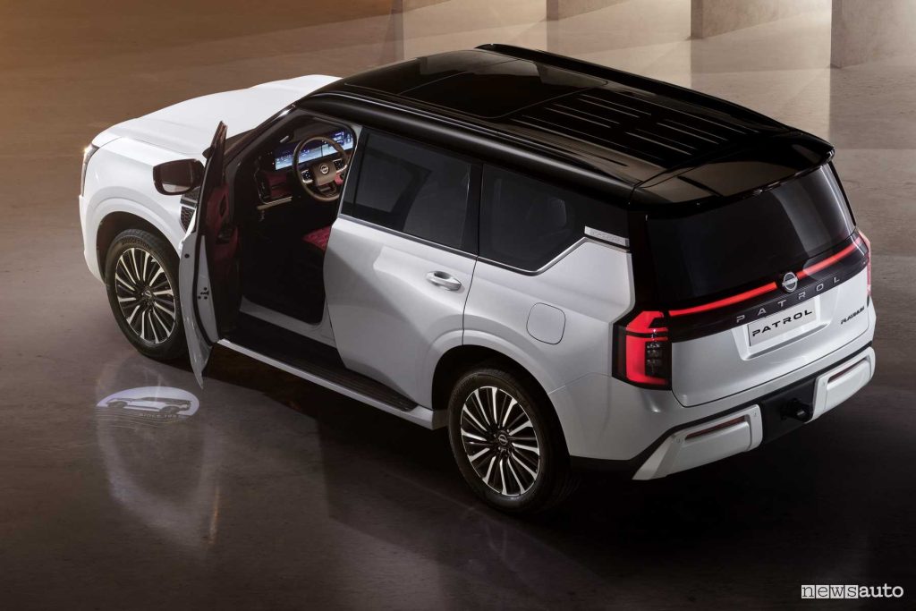 Nuovo Nissan Patrol logo luce apertura portiere