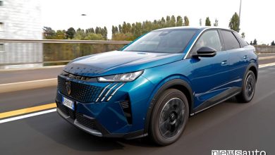 Peugeot 3008 hybrid 2024 test drive prova su strada
