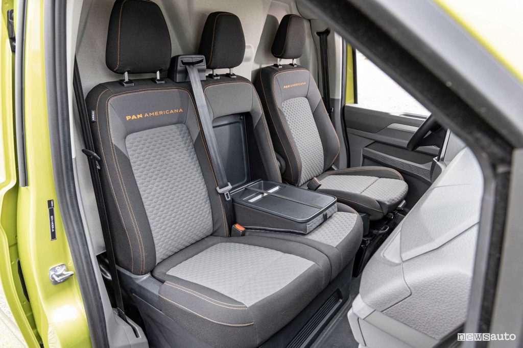 Volkswagen Transporter sedili anteriori abitacolo