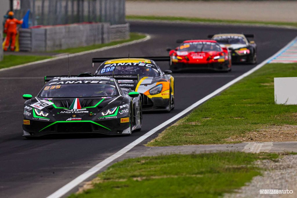 Auto in azione alla 3 Ore Monza 2024 Fanatec GT World Challenge Europe