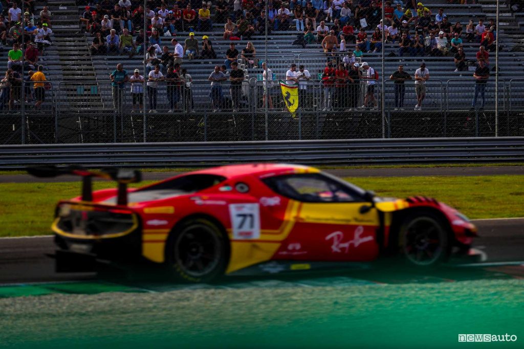 Ferrari 296 GT3 in azione alla 3 Ore Monza 2024 Fanatec GT World Challenge Europe
