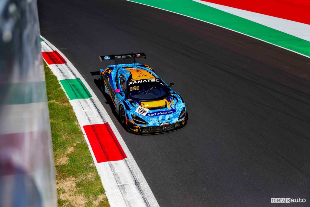 McLaren 720S GT3 EVO in azione alla 3 Ore Monza 2024 Fanatec GT World Challenge Europe